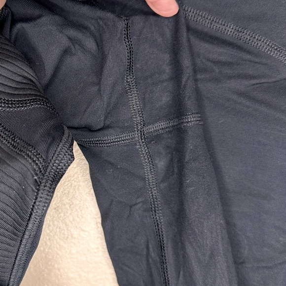 Athleta Black Leggings with Zipper Detail at Ankles Size XS - Picture 5 of 8